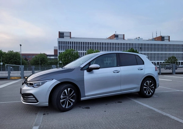 Volkswagen Golf cena 73500 przebieg: 3200, rok produkcji 2020 z Gdynia małe 596